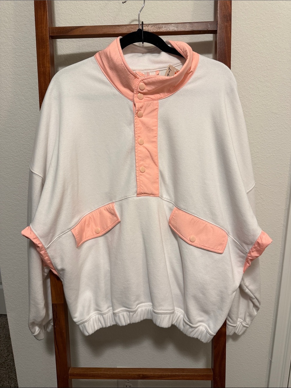 Free People Movement World Tour Pullover Sweatshirt in White/Peach Combo XL NWT - Picture 1 of 7